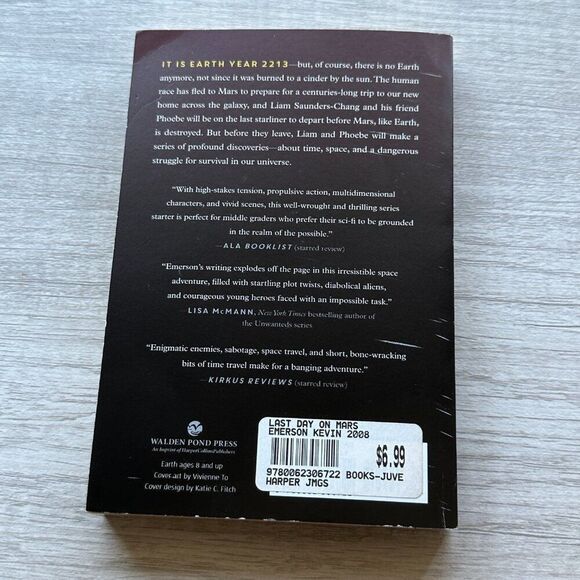 Paperback Book Last Day on Mars Chronicle of the Dark Star by Kevin Emerson - Picture 3 of 5